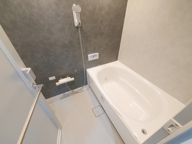 神奈川県横浜市_分譲マンション_リノベーション_ビフォーアフター_浴室_LIXILのリノビオ