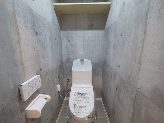 千葉県市川市_2LDK_賃貸_リノベーション後_トイレ_ZR-1_コンクリート調クロス