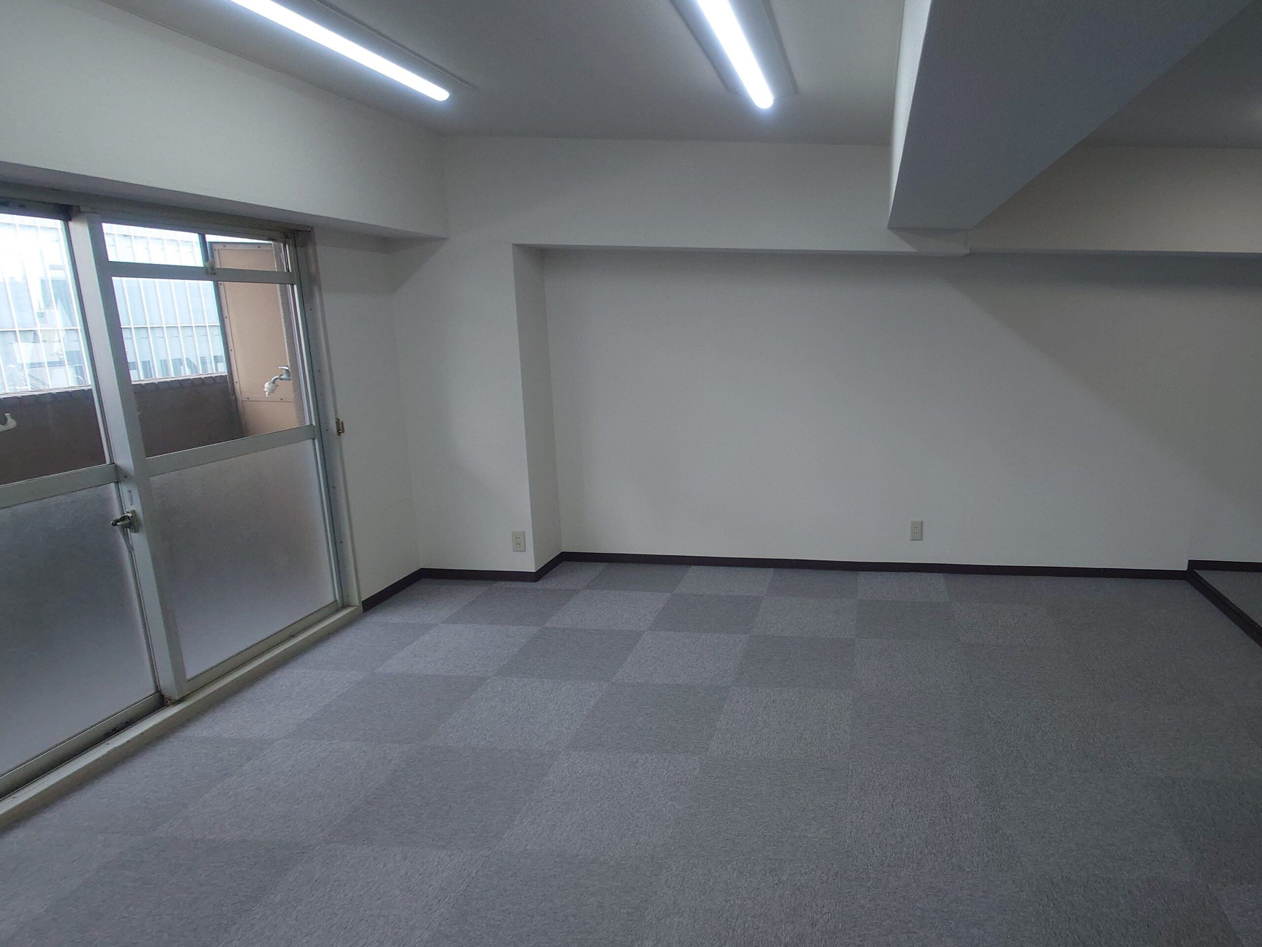 ビフォー_居室_パナソニック_ベリティス_1R