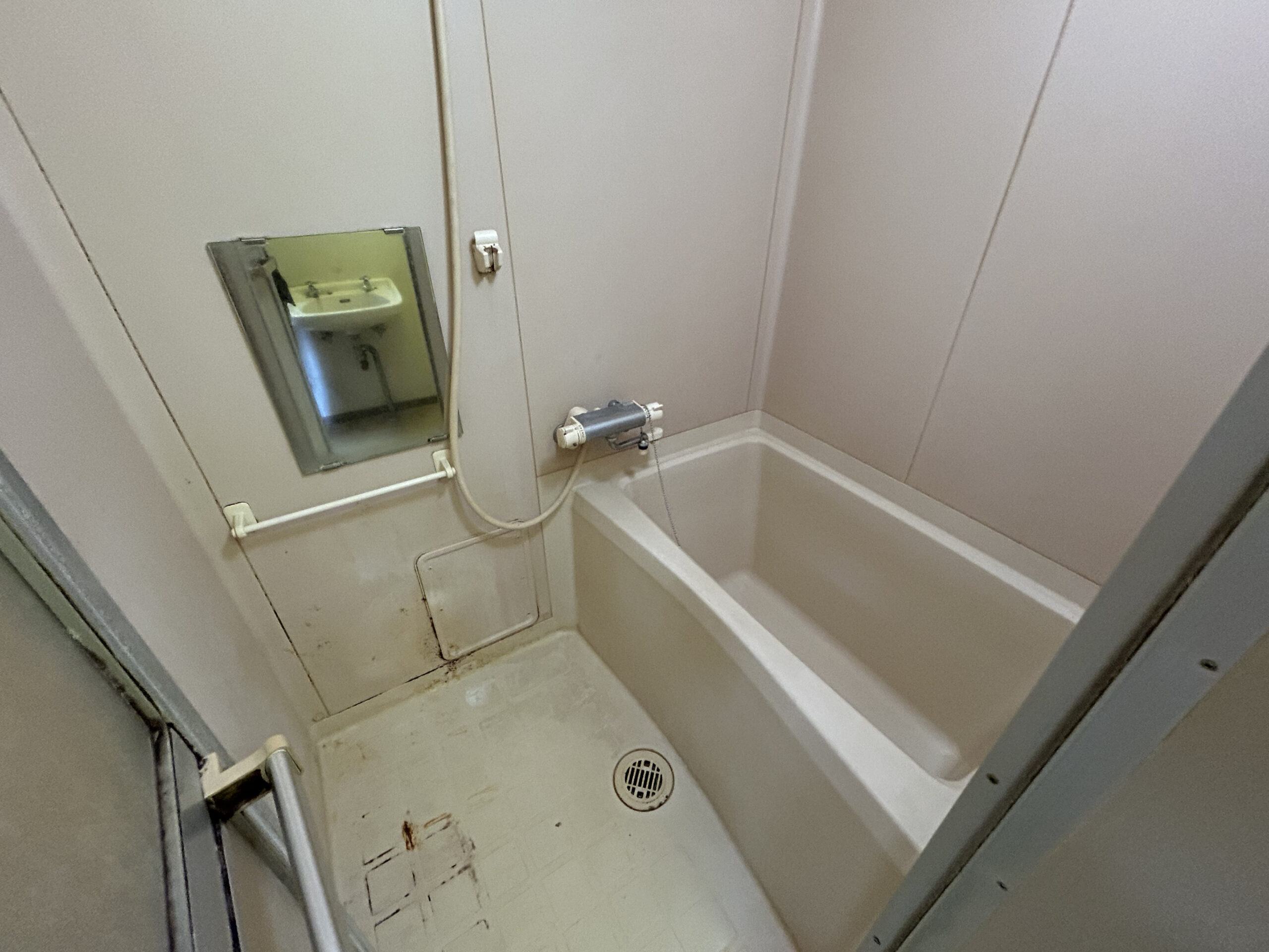 ビフォー_浴室_LIXIL_BWシリーズ_1216_江東区_2LDK