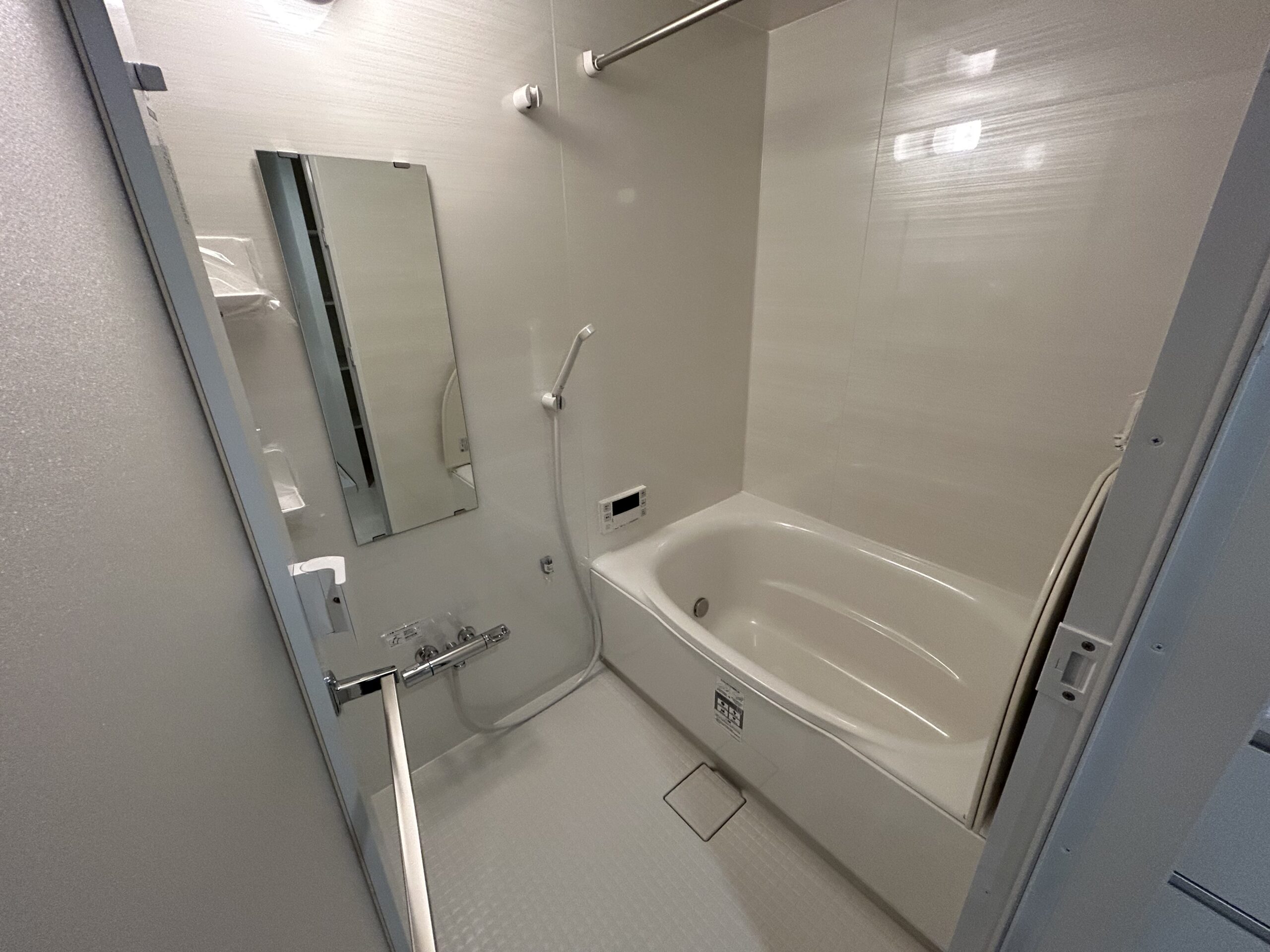 ビフォー_アフター浴室_リクシル_リノビオP_2SLDK