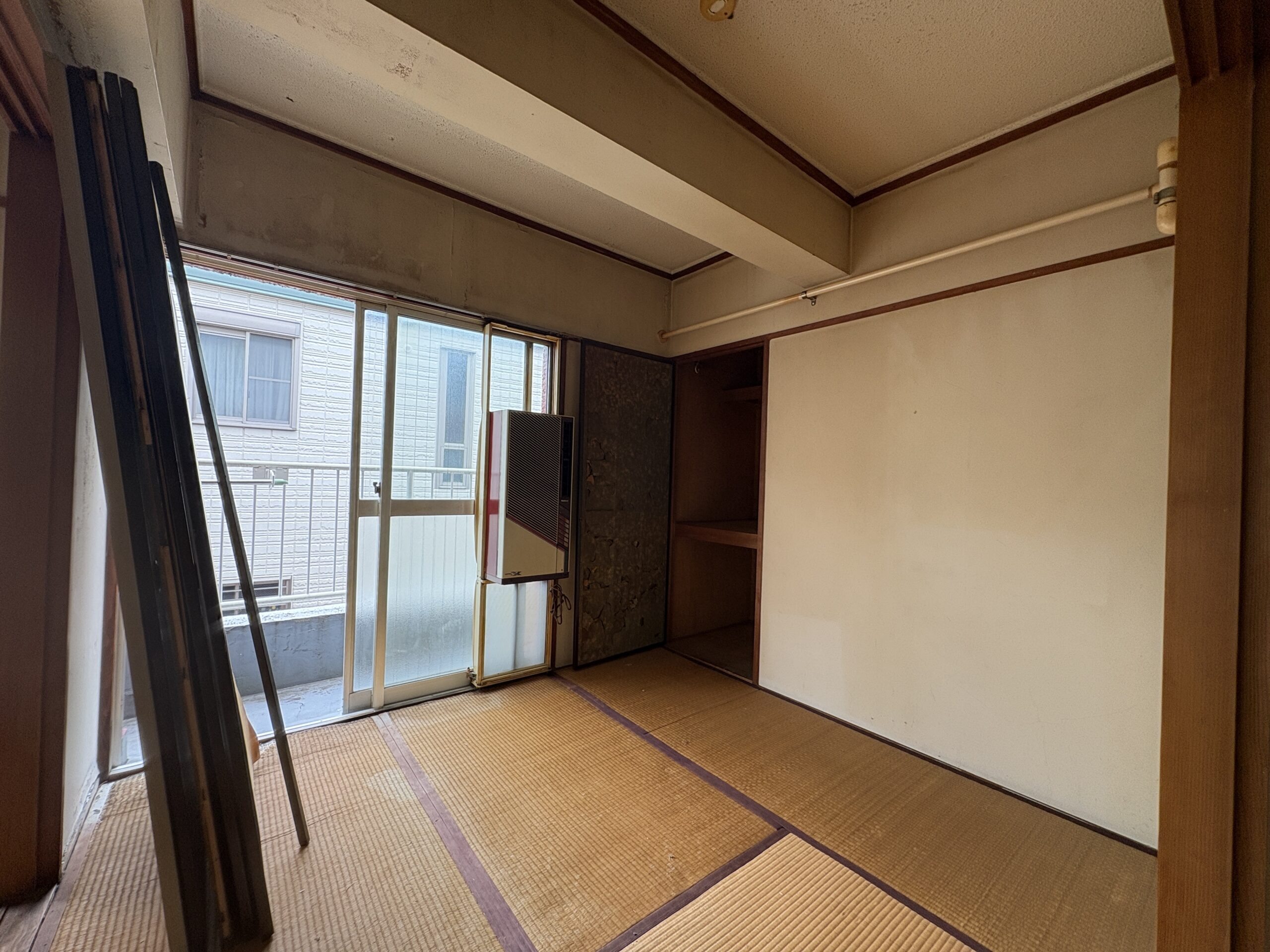 ビフォー_四畳半和室リフォーム_収納_１LDK