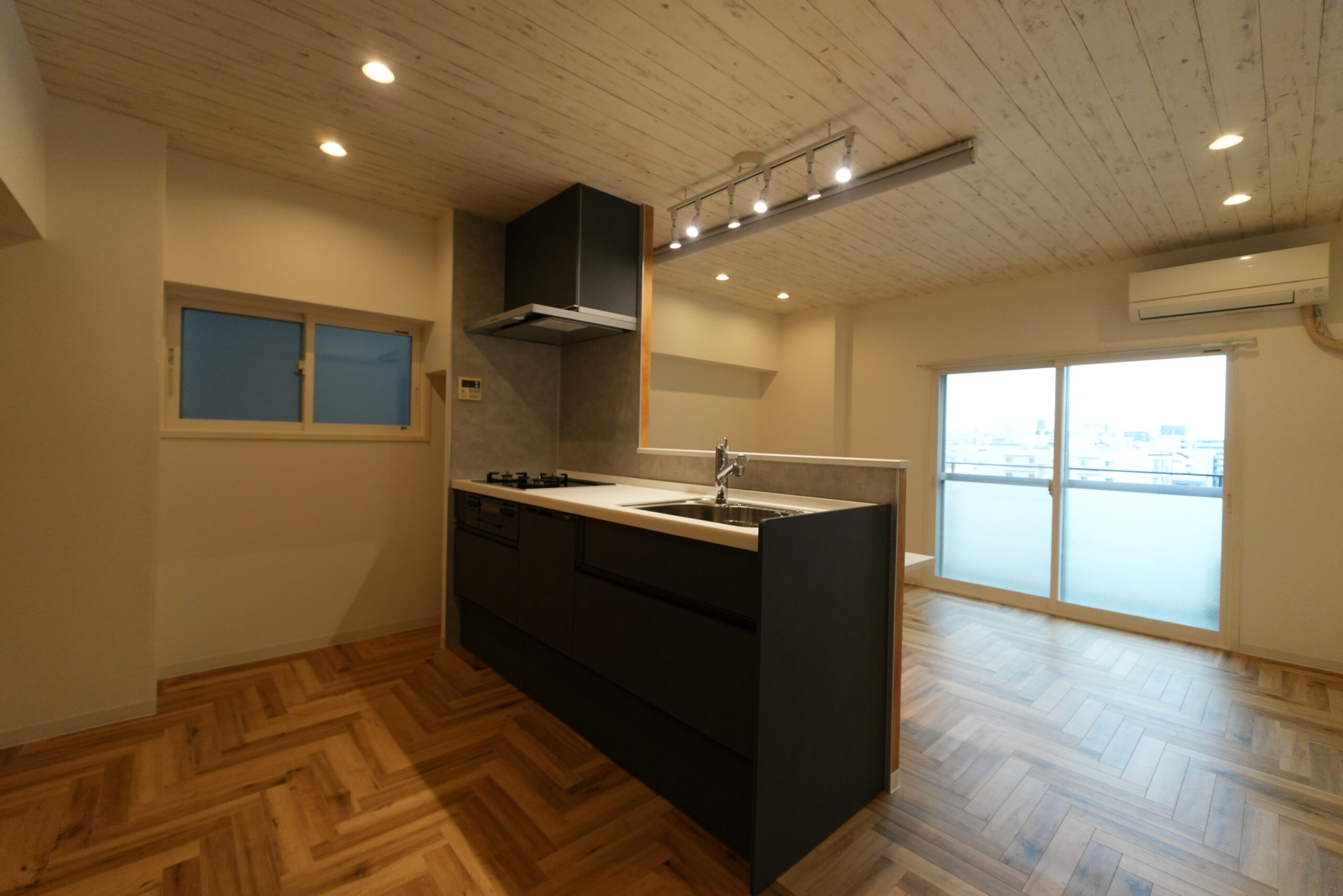 ビフォーアフター_キッチン照明_1LDK