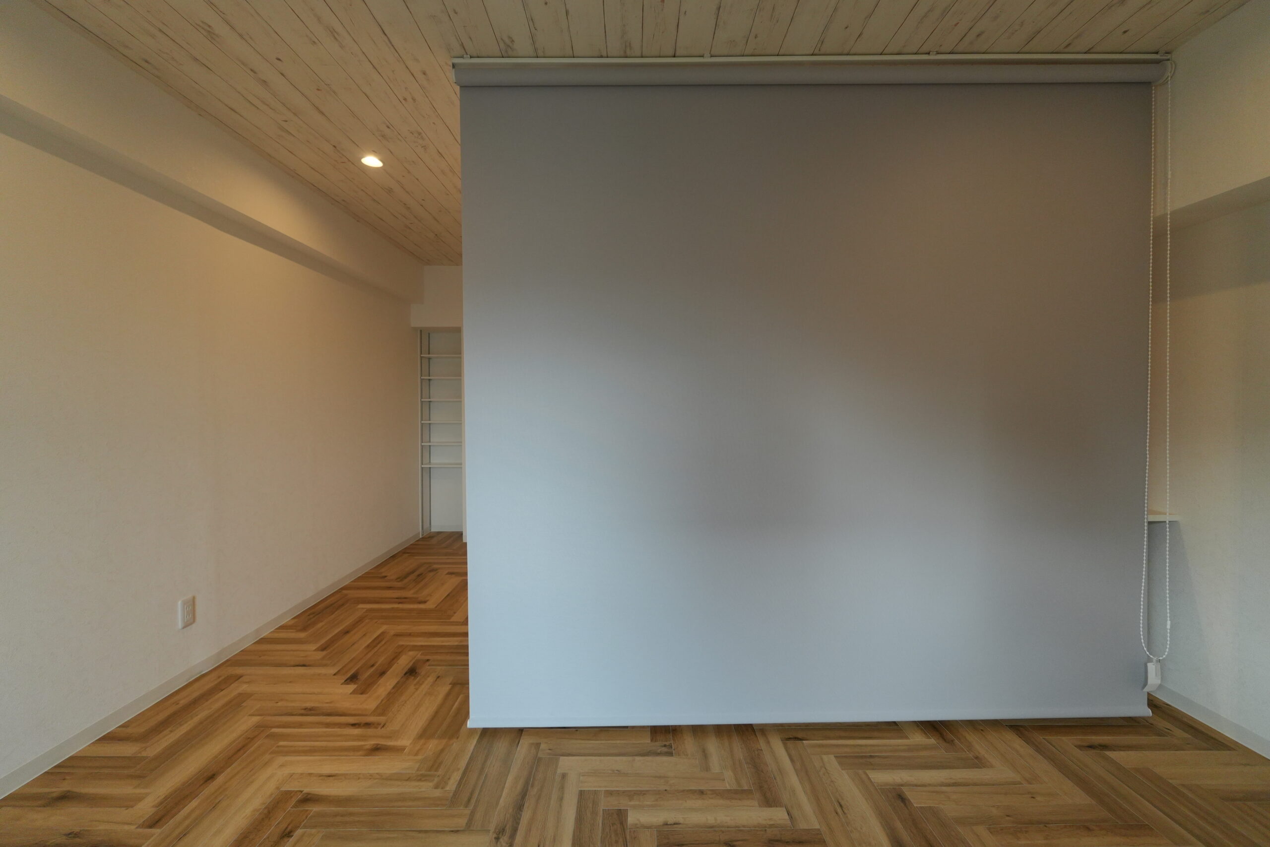 ビフォーアフター_リビング_間仕切り_ロールスクリーン_1LDK