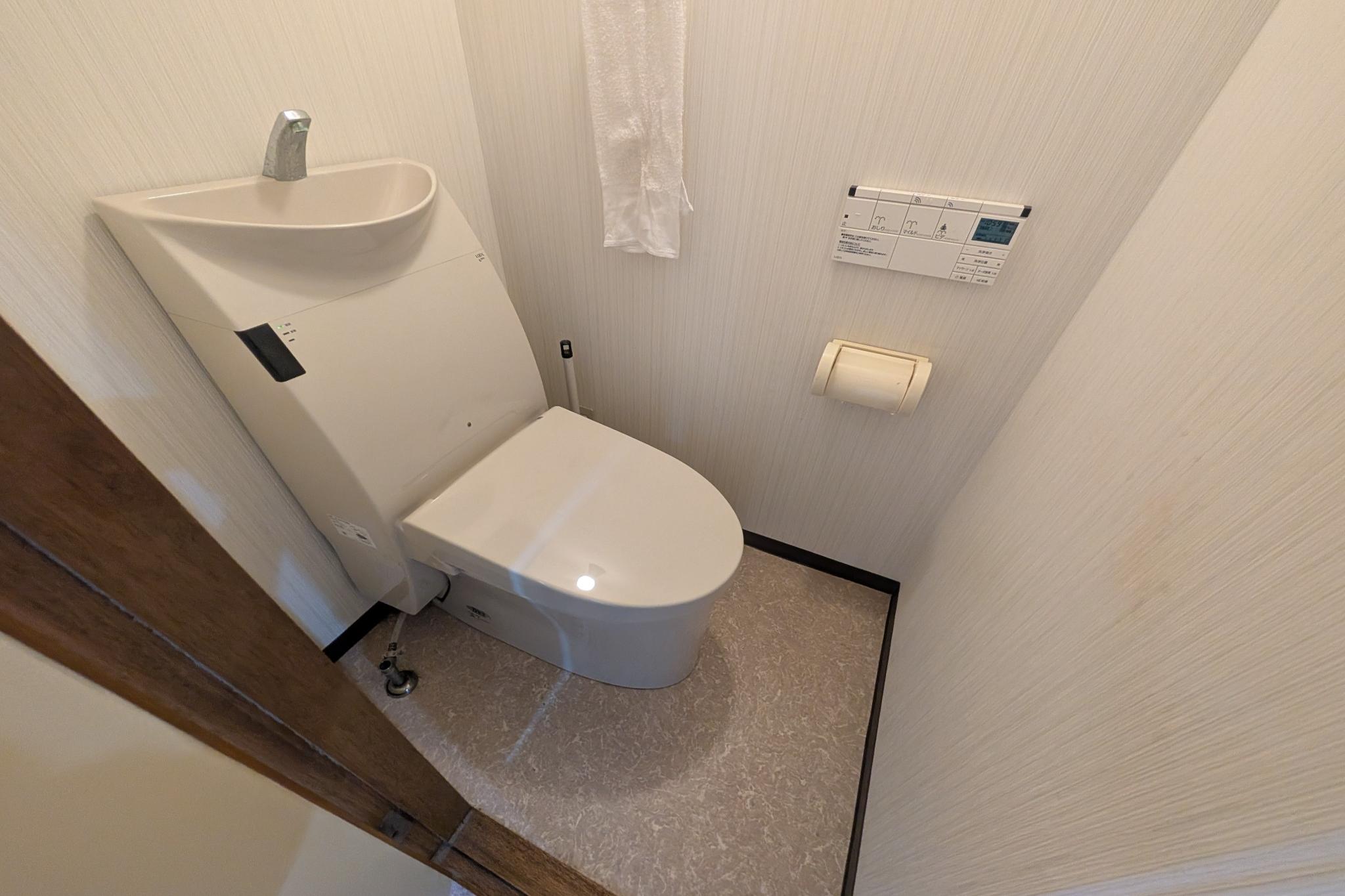 ビフォー_タンクレストイレ_パナソニック_アラウーノ_1LDK