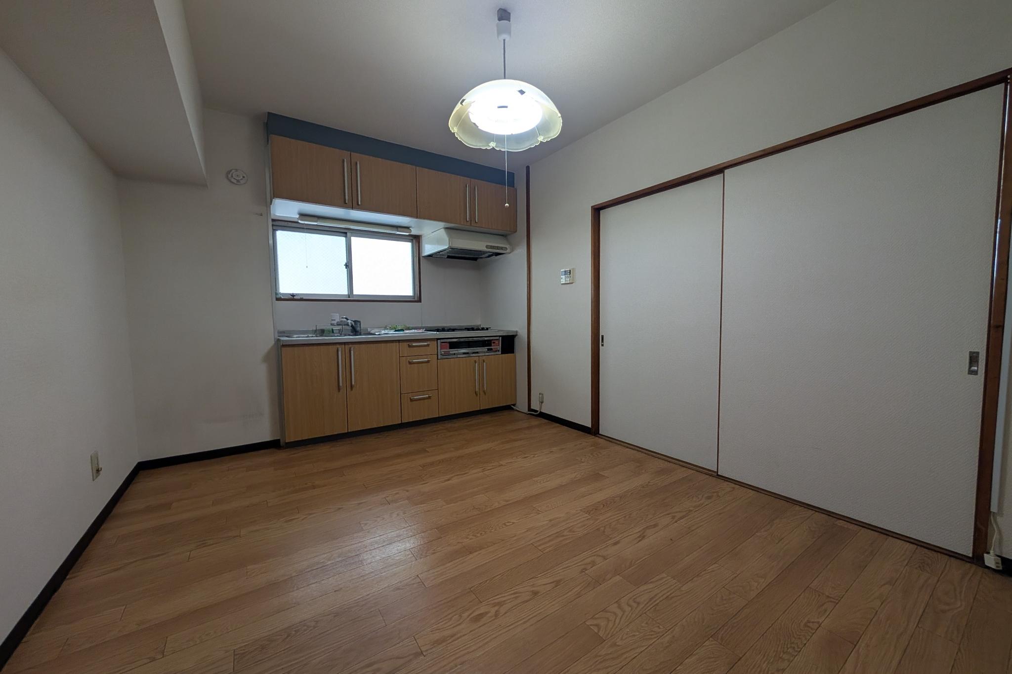 ビフォー_キッチン_クリナップ_ラクエア_トッコアッシュグレー_1LDK