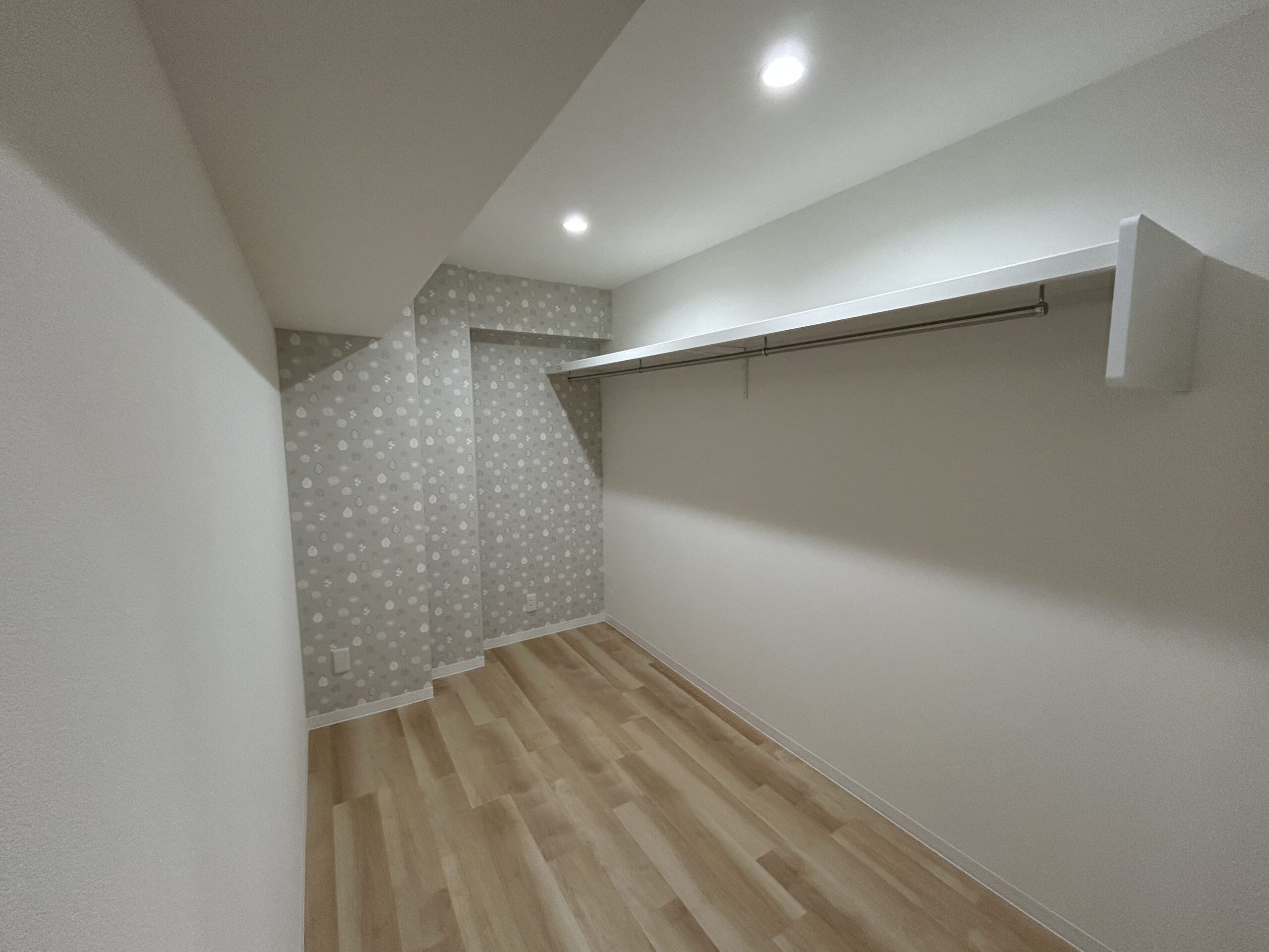 ビフォーアフター_ウォークインクローゼット_2LDK（WIC）