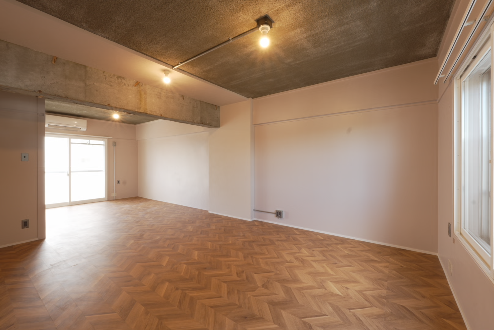 ビフォーアフター_二間続き_天井_カチオン塗装_2DK