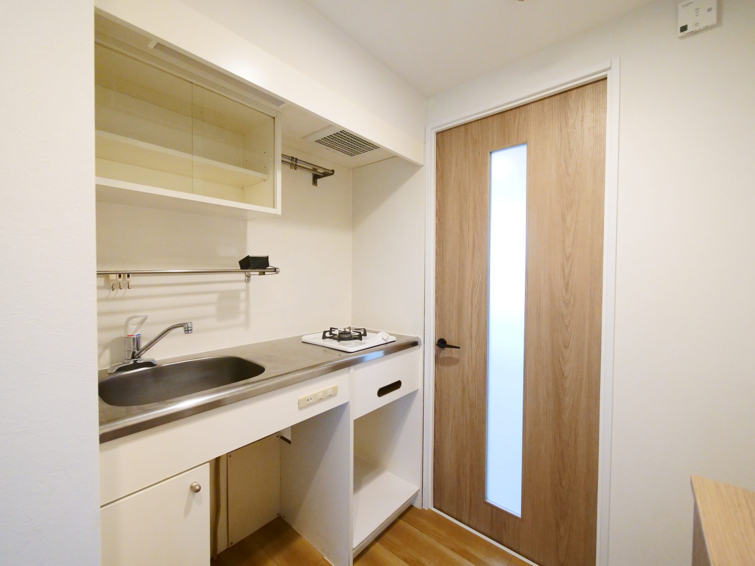 ビフォーアフター_キッチン_ミニ洗濯機内蔵_１K