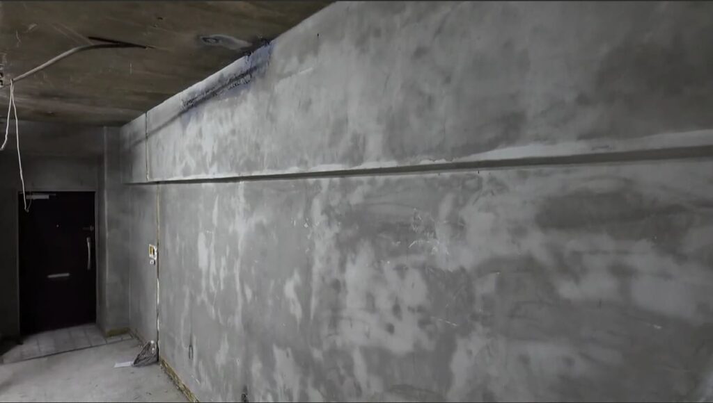 左官下地調整+クロス仕上げ