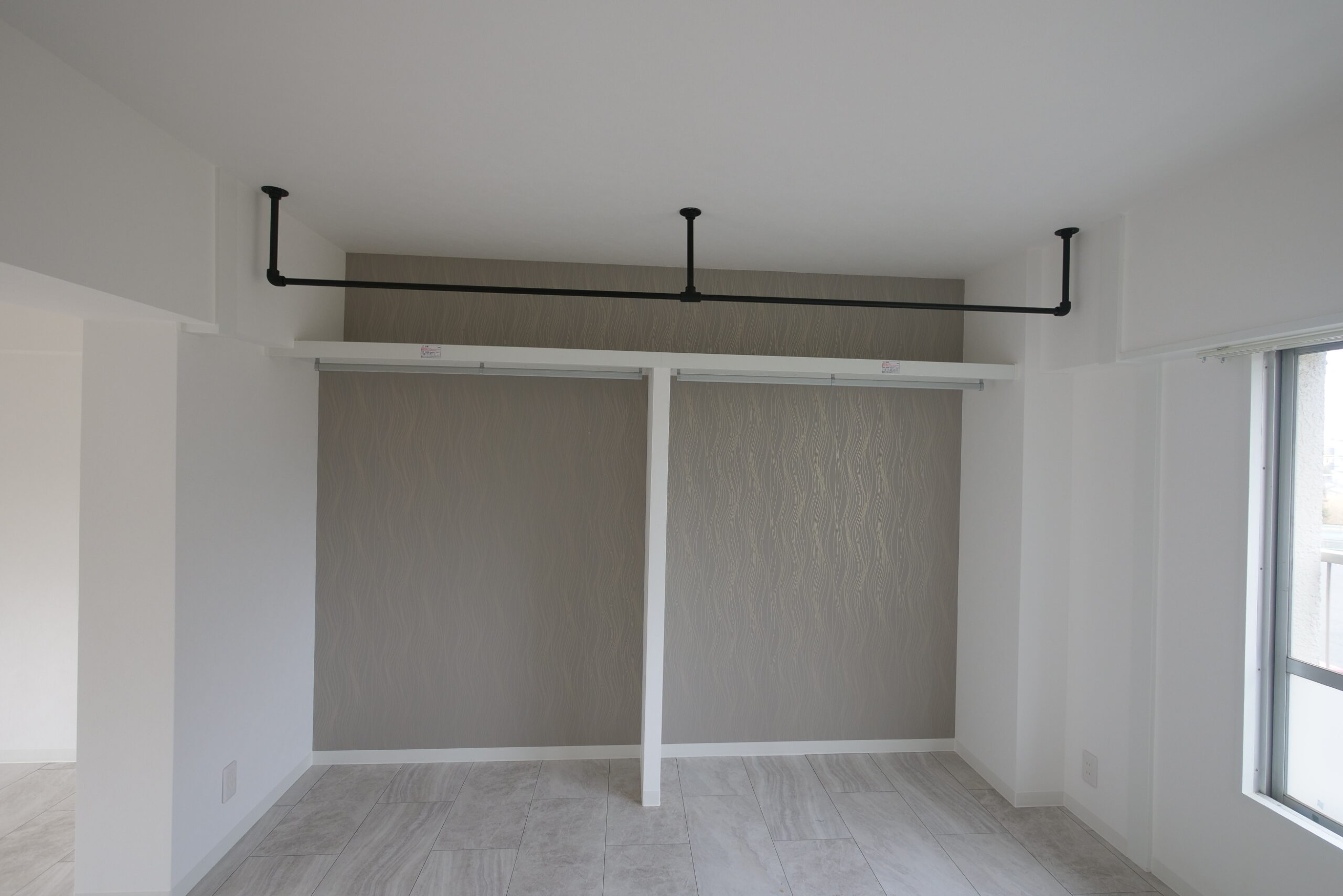 ビフォーアフター_リビング_NODA_カナエルCデザイン_ヒッコリーブラック_1LDK