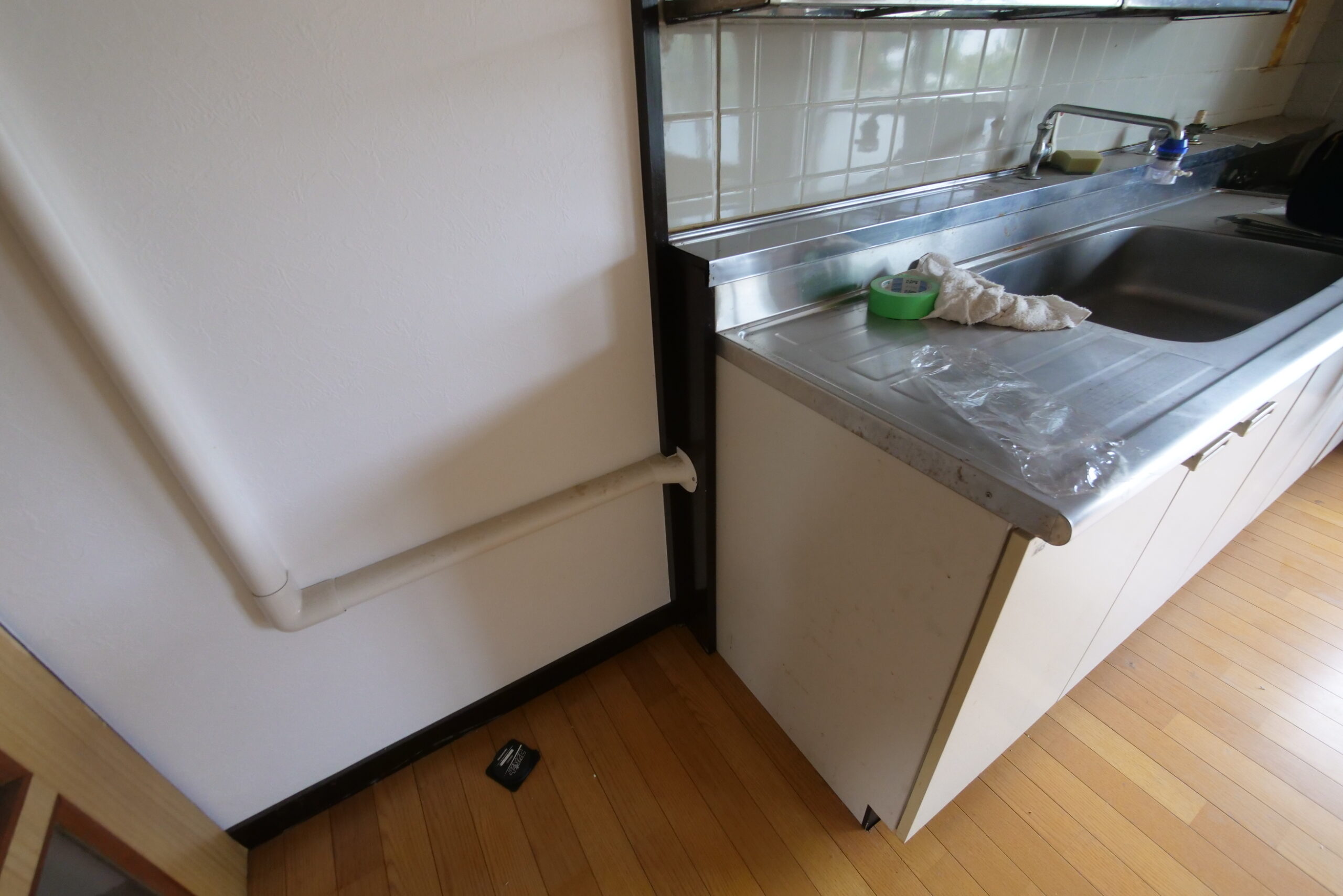 ビフォー_キッチン_排水管_1LDK