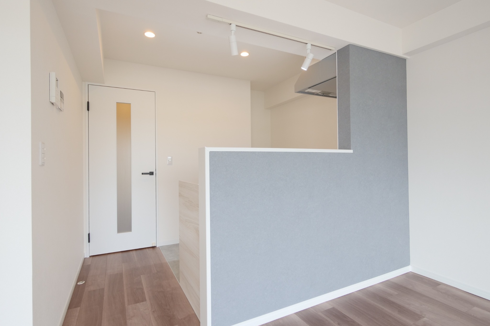 ビフォー_キッチン_照明＿ライティングレール_昭和の団地_1LDK