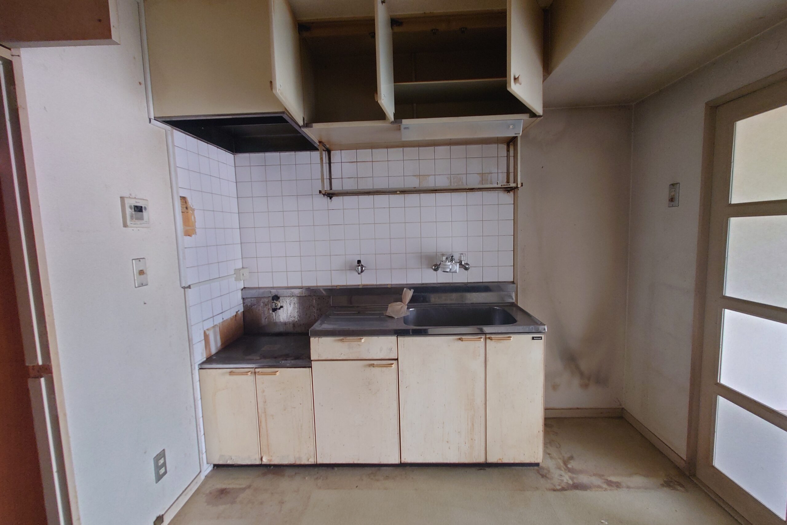 ビフォー_キッチン_クリナップ_ラクエラ_昭和の団地_1LDK