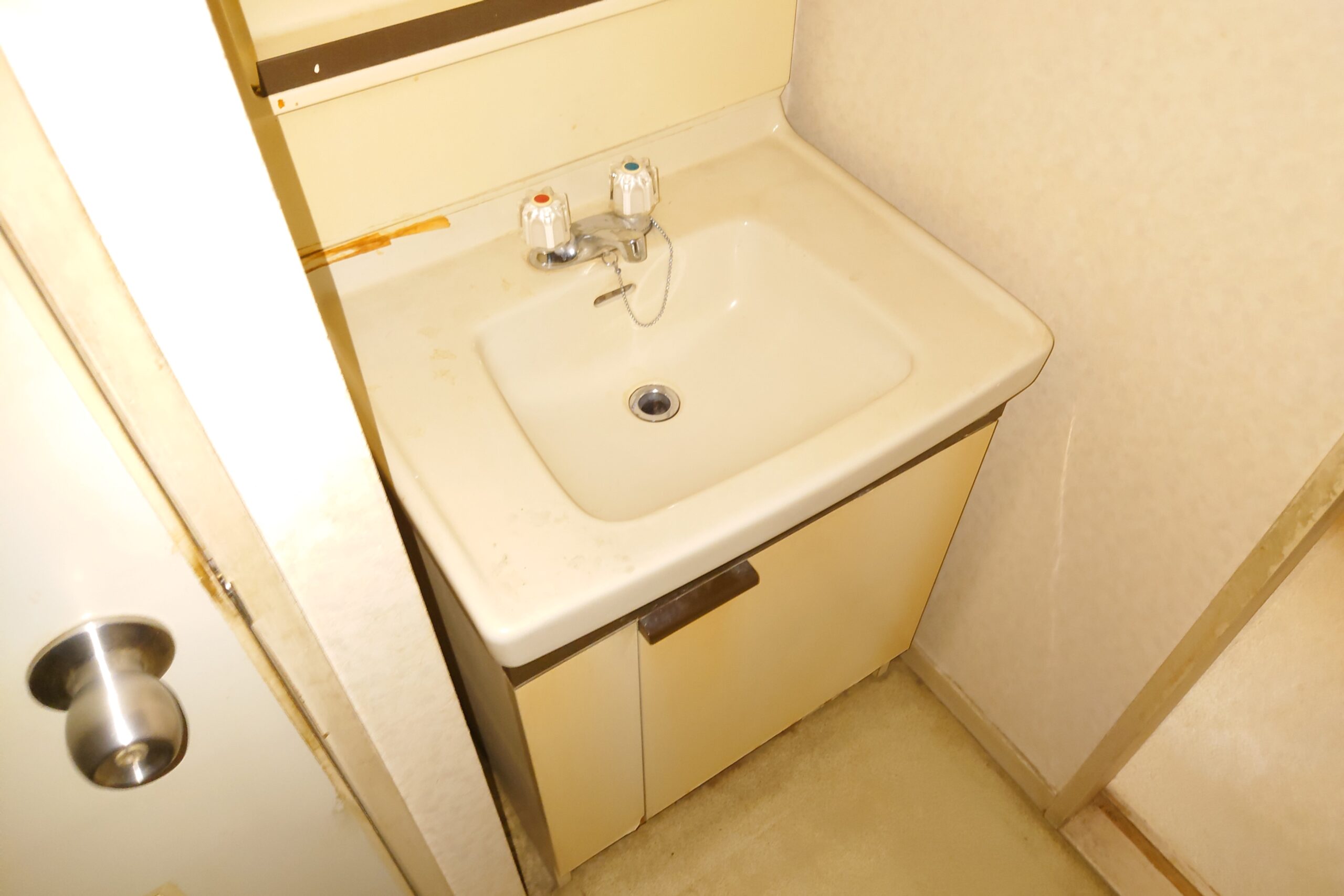 ビフォー_洗面化粧台_パナソニック_シーライン_昭和の団地_1LDK
