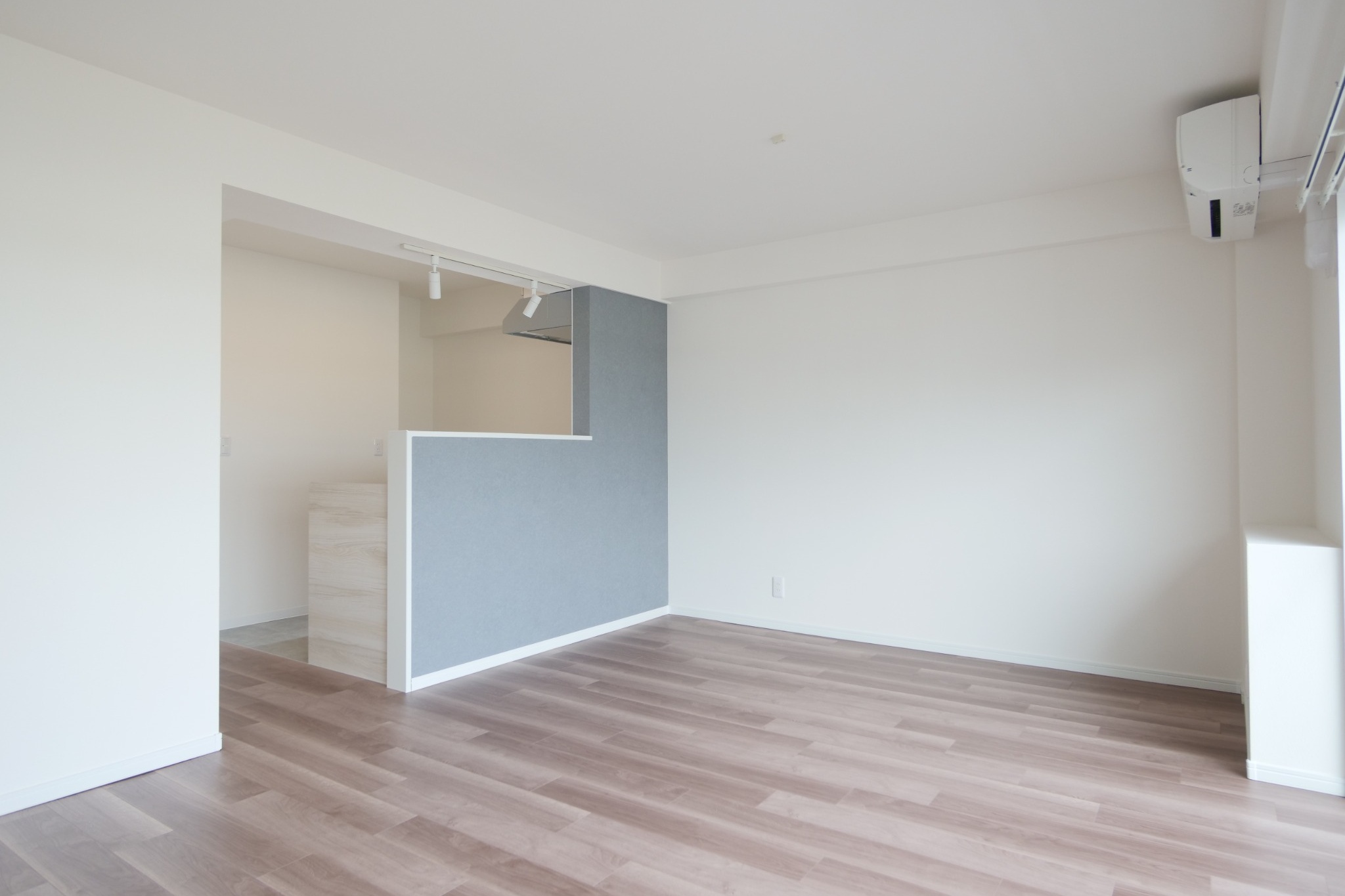 ビフォー_アフターリビング_エアコン新設_昭和の団地_1LDK