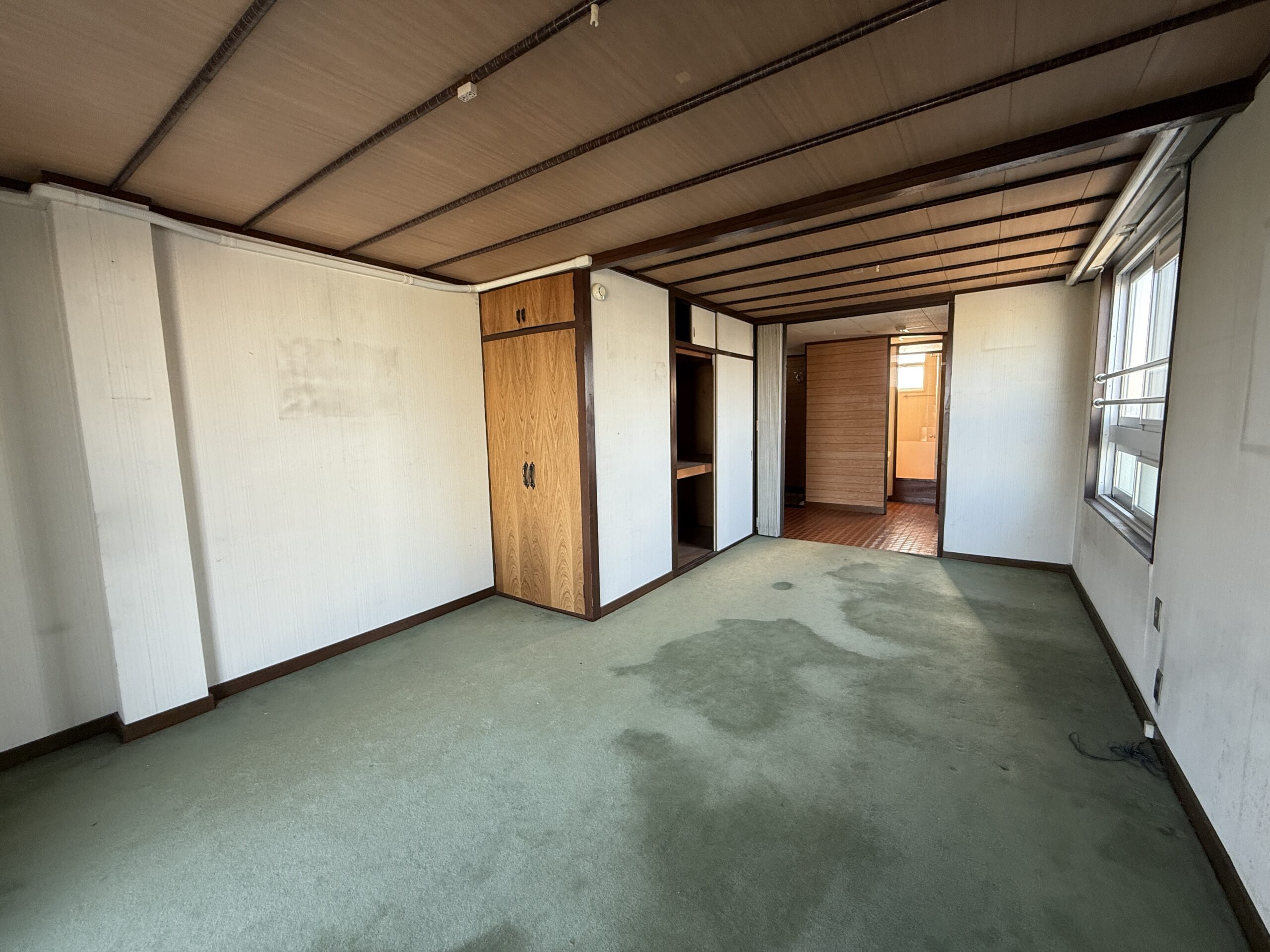 ビフォー_リビング_L−40等級遮音フローリング_ワンルーム