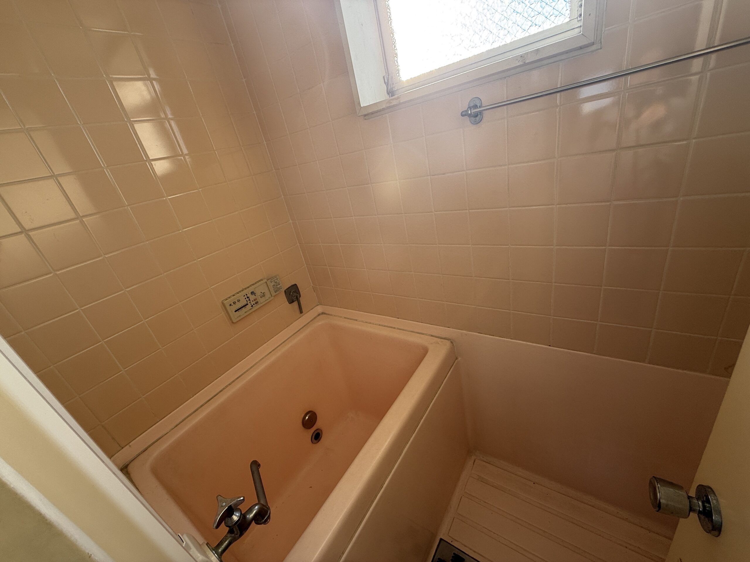 ビフォー_浴室_パナソニックAWエンジニアリング_UWⅡ_ワンルーム