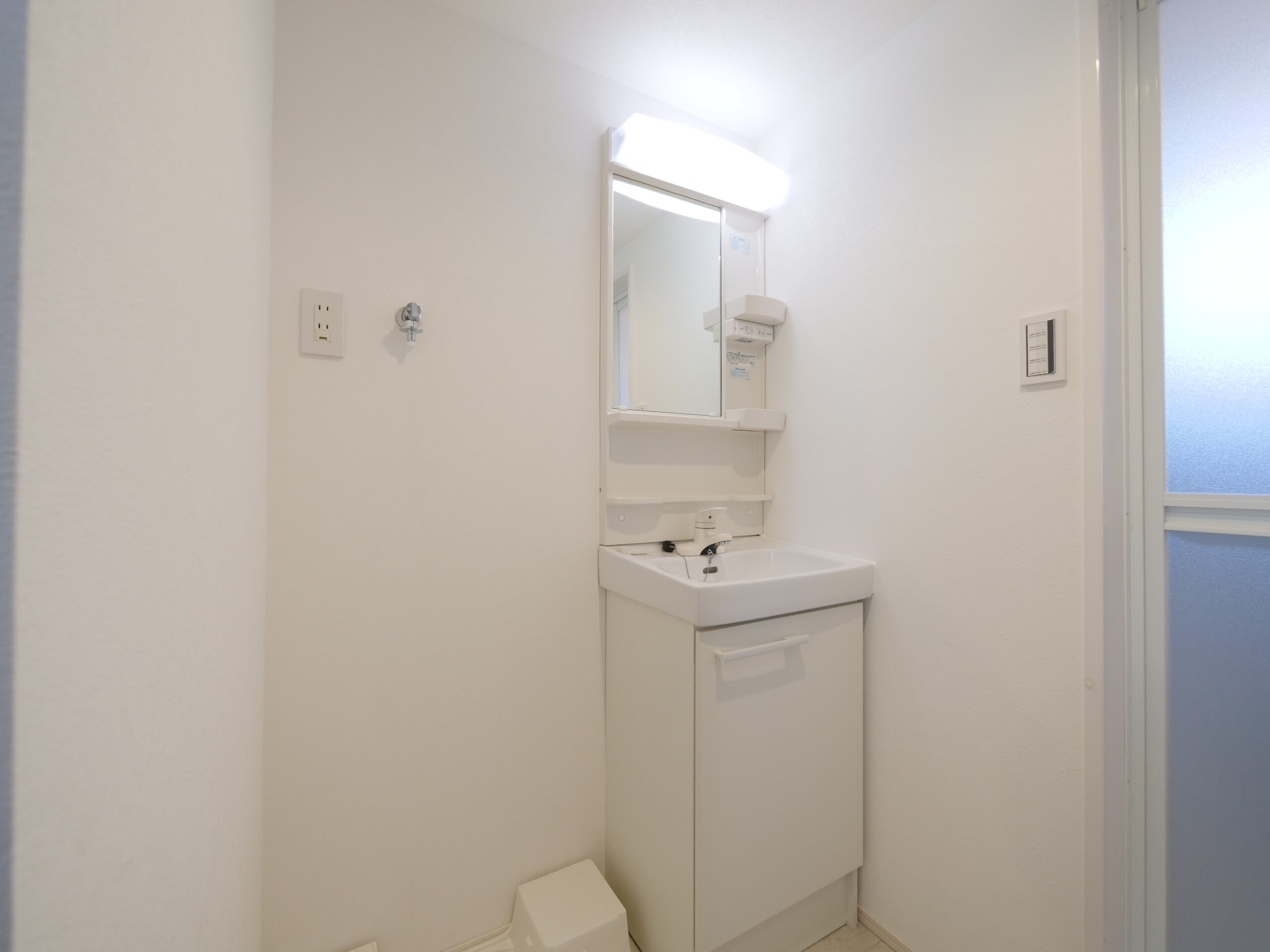 ビフォーアフター_洗面化粧台_LIXIL_オフト_ワンルーム