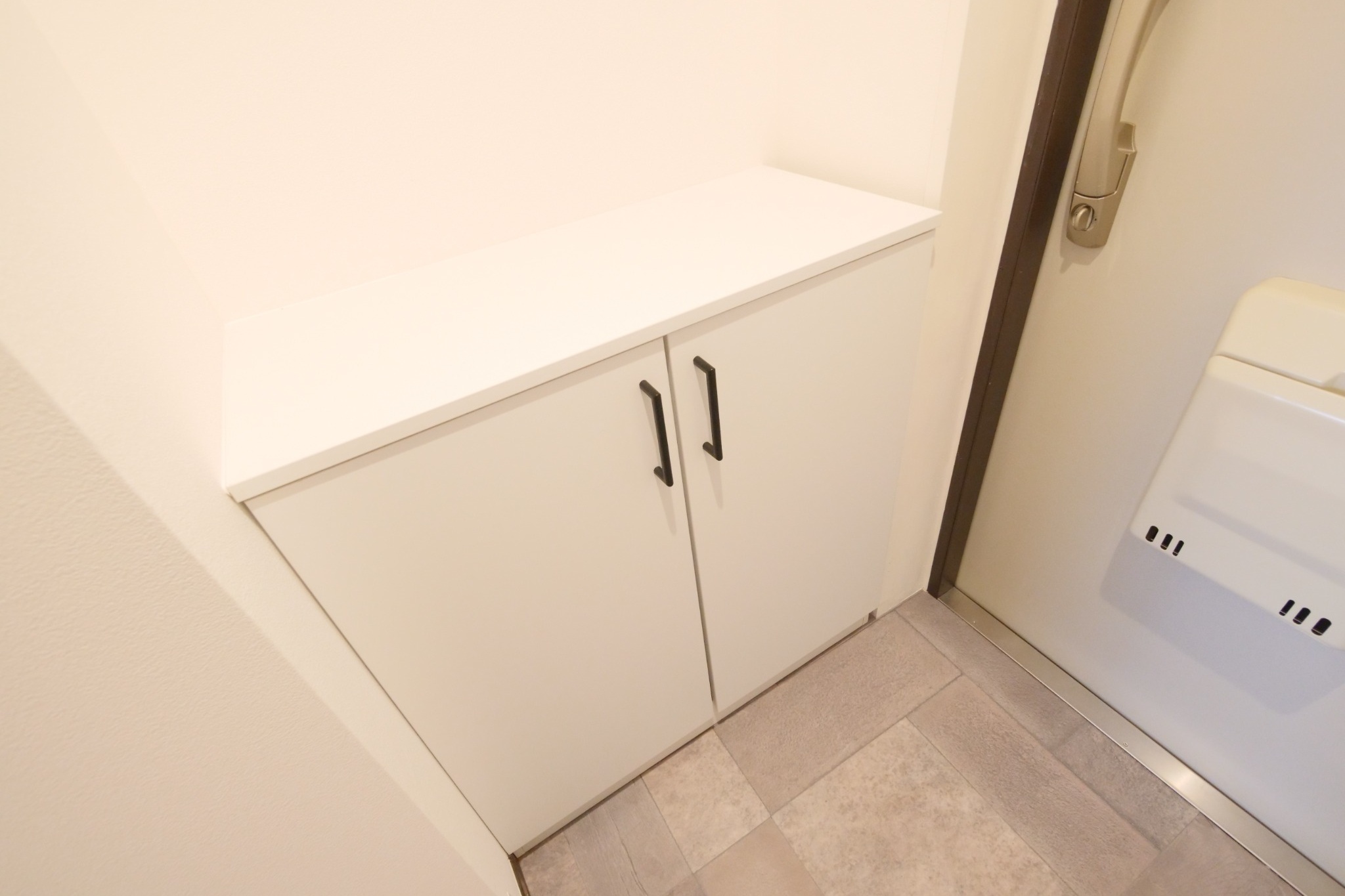 ビフォーアフター_玄関_下駄箱_1DK