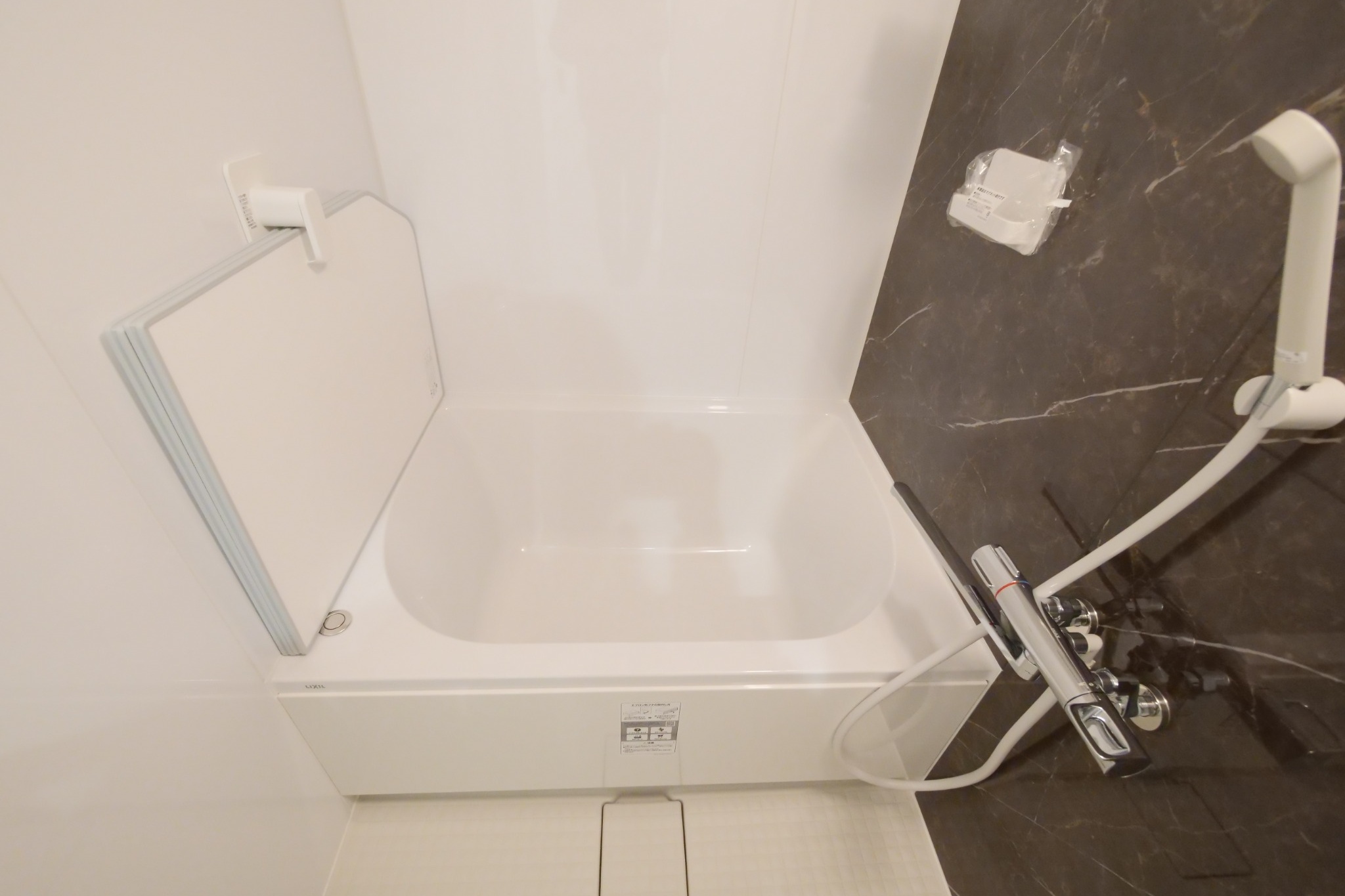 ビフォーアフター_浴槽_LIXIL_リノビオP_1116サイズ_1DK