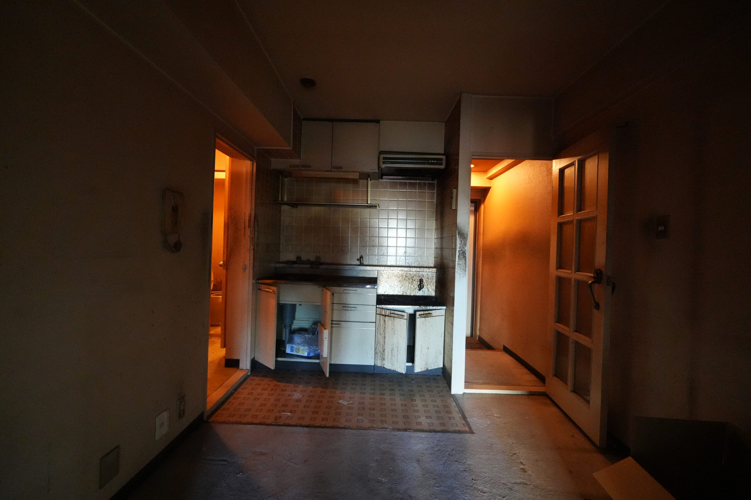 ビフォー_キッチン_LIXIL_Tio_1DK