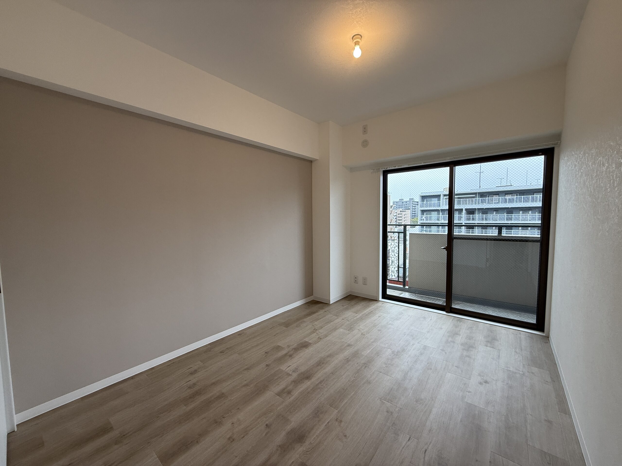 ビフォーアフター_玄関横洋室_2LDK