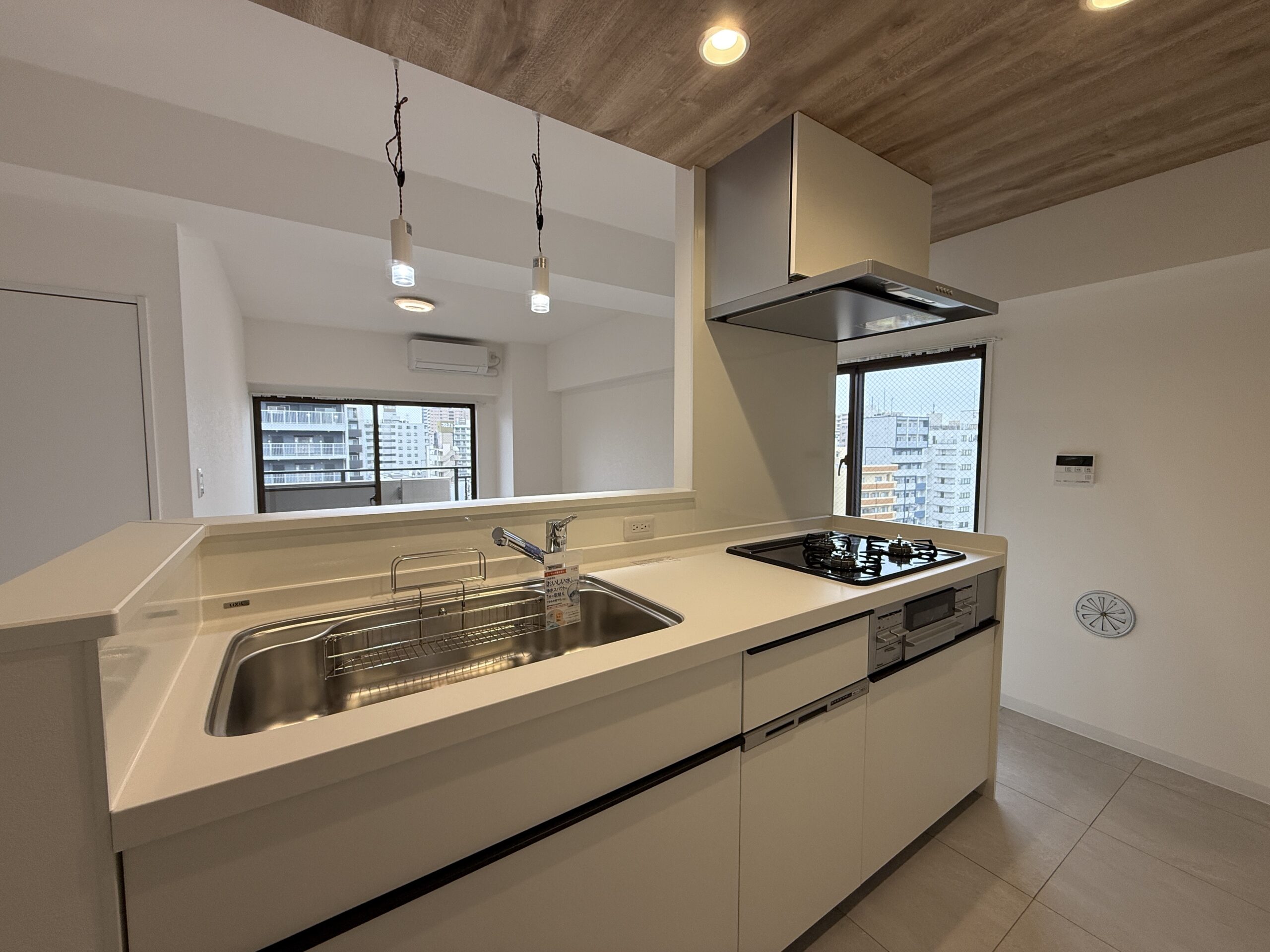 ビフォーアフター_キッチン_LIXIL_シエラS_2100サイズ_アイランドキッチン_2LDK