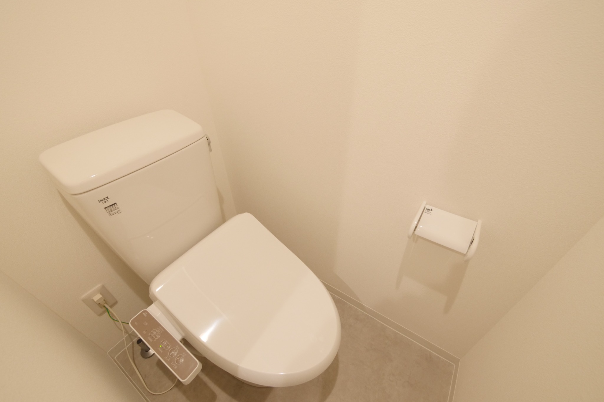 ビフォーアフター_トイレ_LIXIL_アメージュ便器_1DK