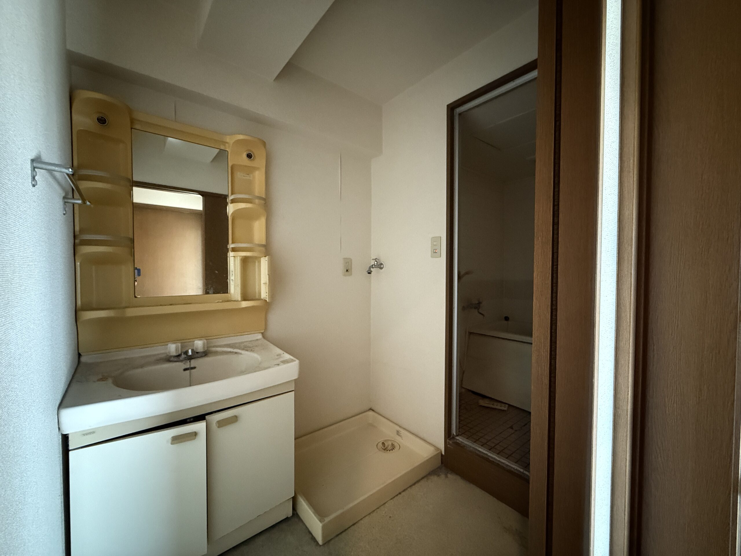 ビフォー_洗面_LIXIL_PV_2LDK