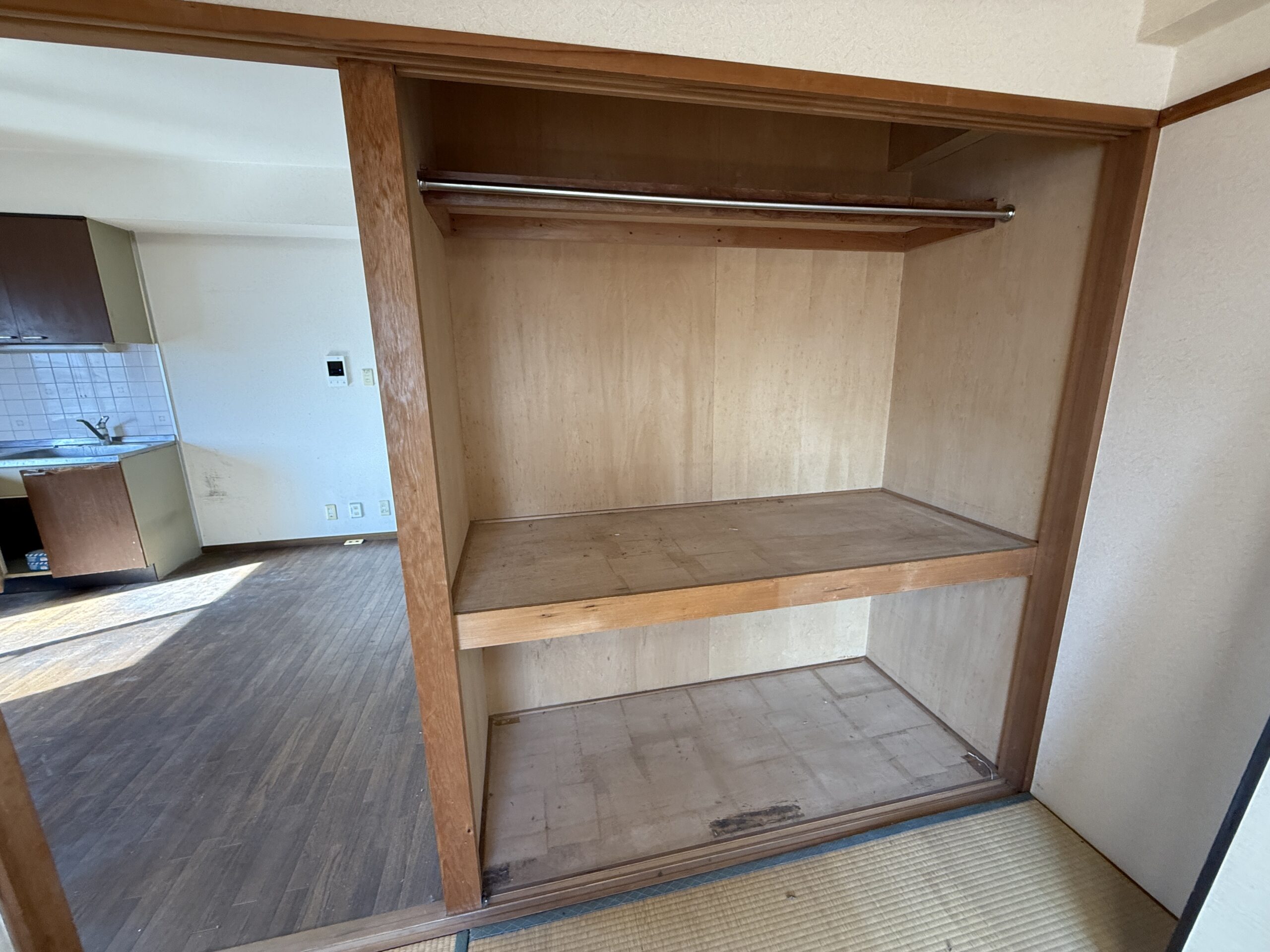 ビフォー_洋室_押入れ解体_クローゼット_2LDK