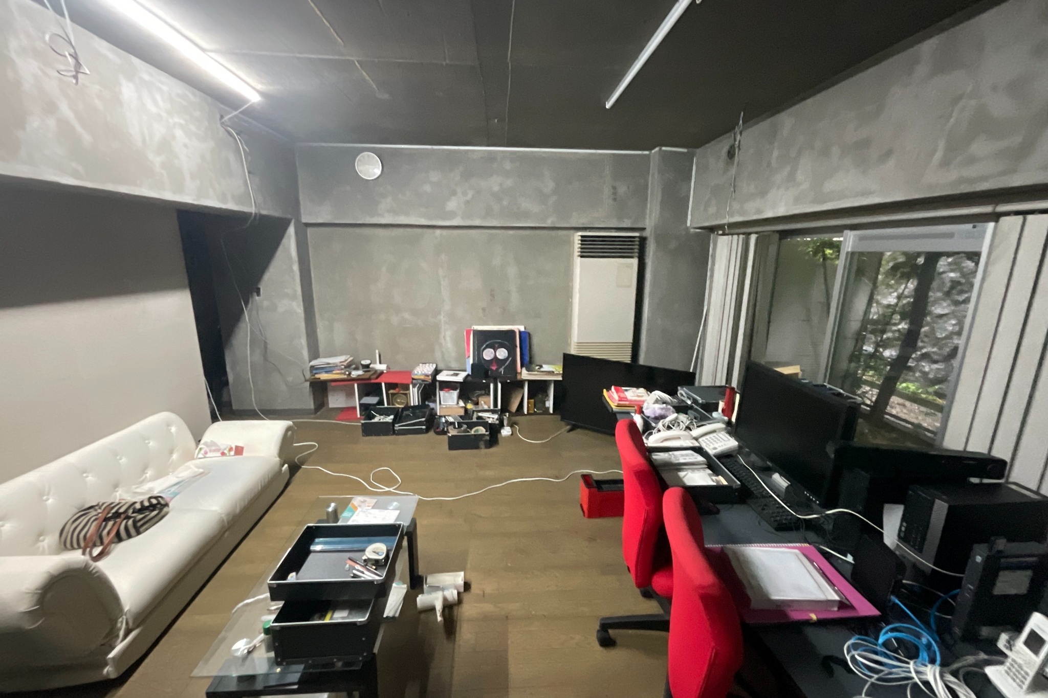ビフォー_アクセントクロス_ダウンライト_1Rオフィス使用