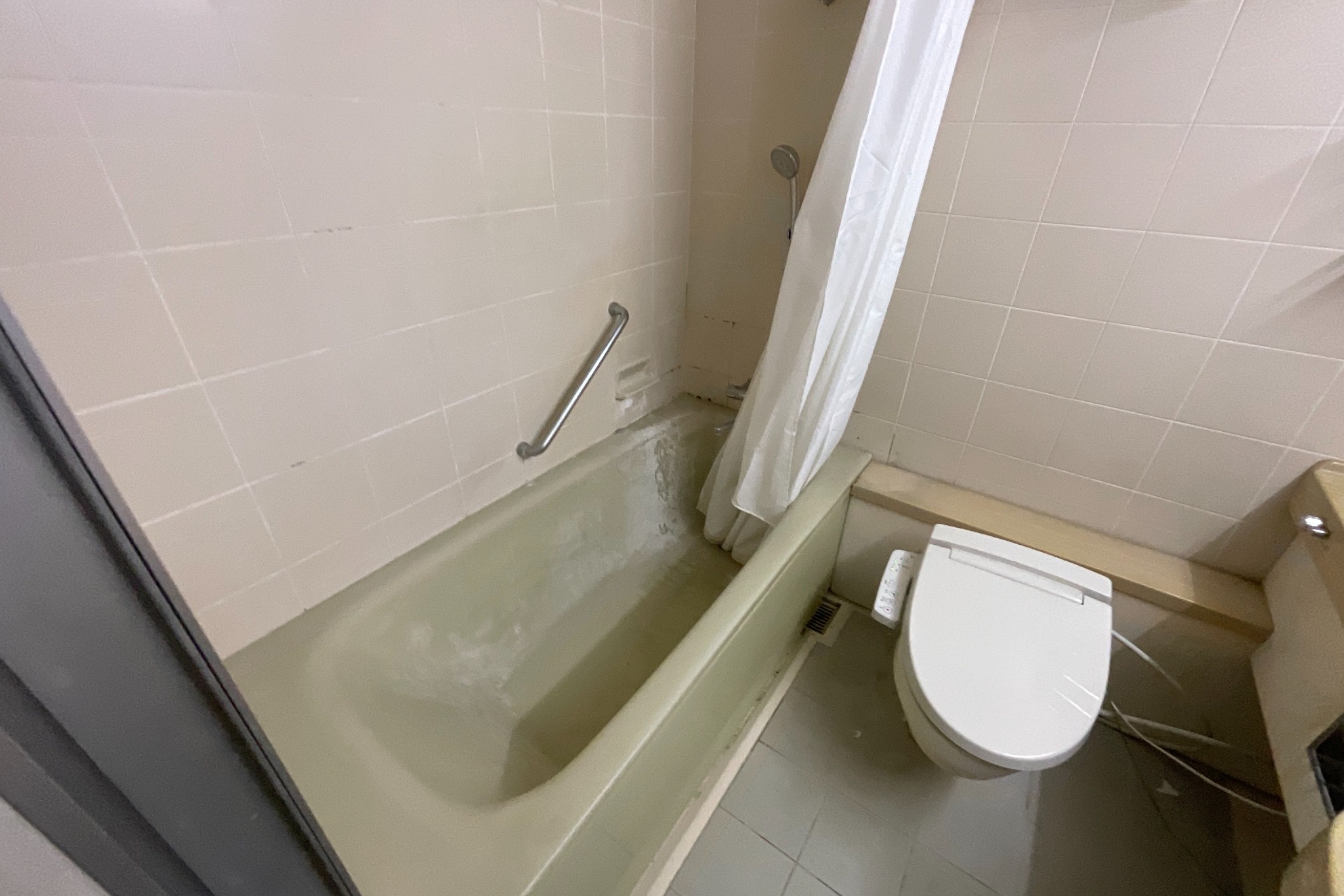 ビフォー_トイレパナソニック_ベリティス__1Rオフィス使用