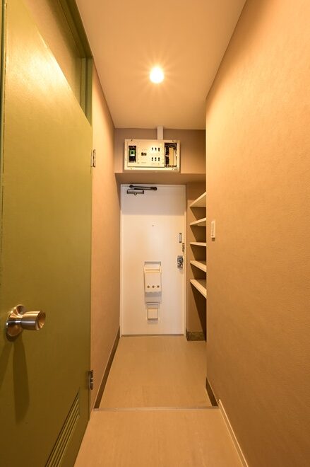ビフォーアフター_玄関_収納棚_2LDK