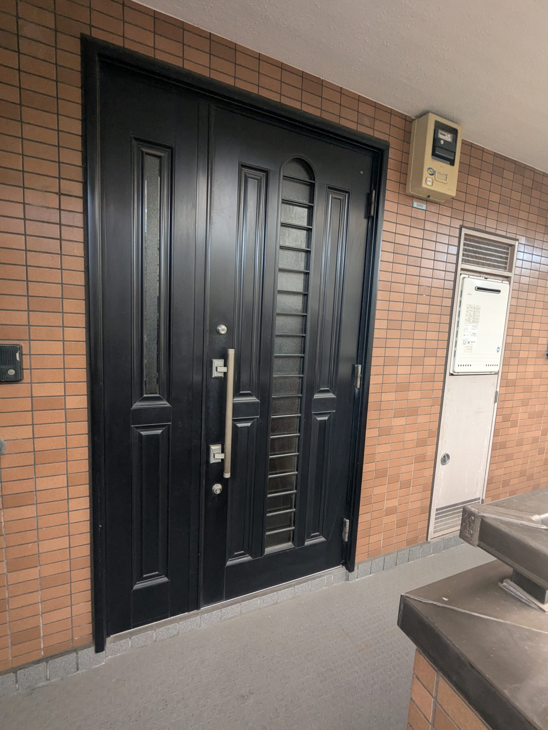 ビフォー_玄関_扉_カバー工法_２LDk
