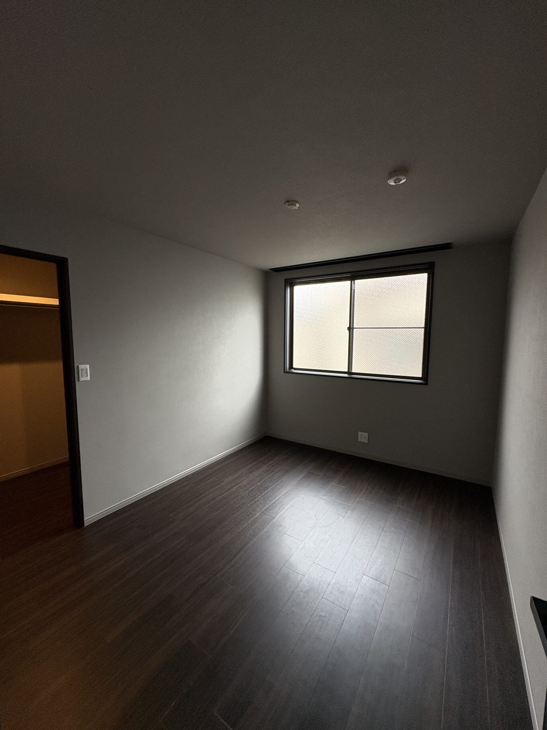 ビフォー_アフター寝室_建具_LIXIL_ラシッサS_２LDk
