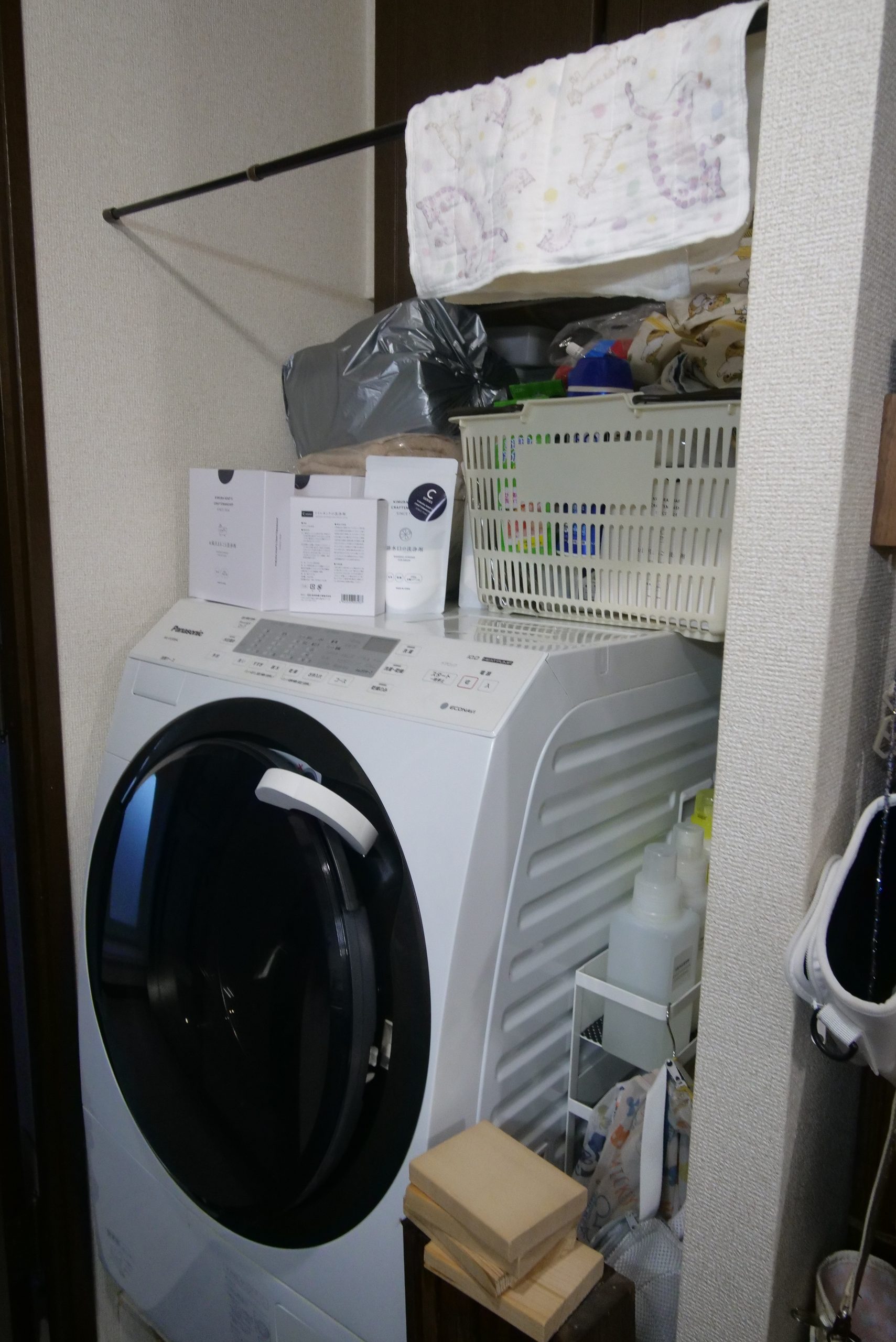 ビフォー_脱衣所_収納_可動棚_2F3F→1世帯