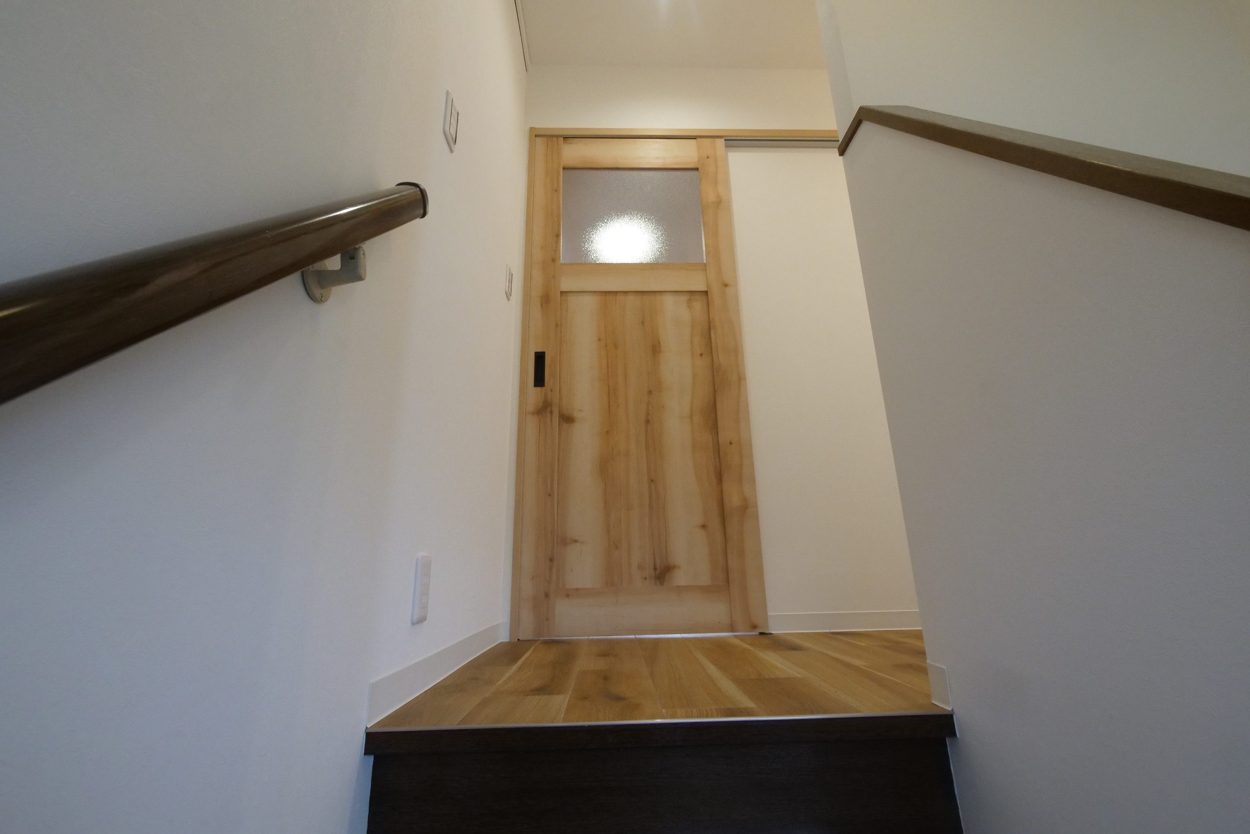 ビフォーアフター_リビング_建具_NODA_カナエルR_フレンチペール_2F3F→1世帯