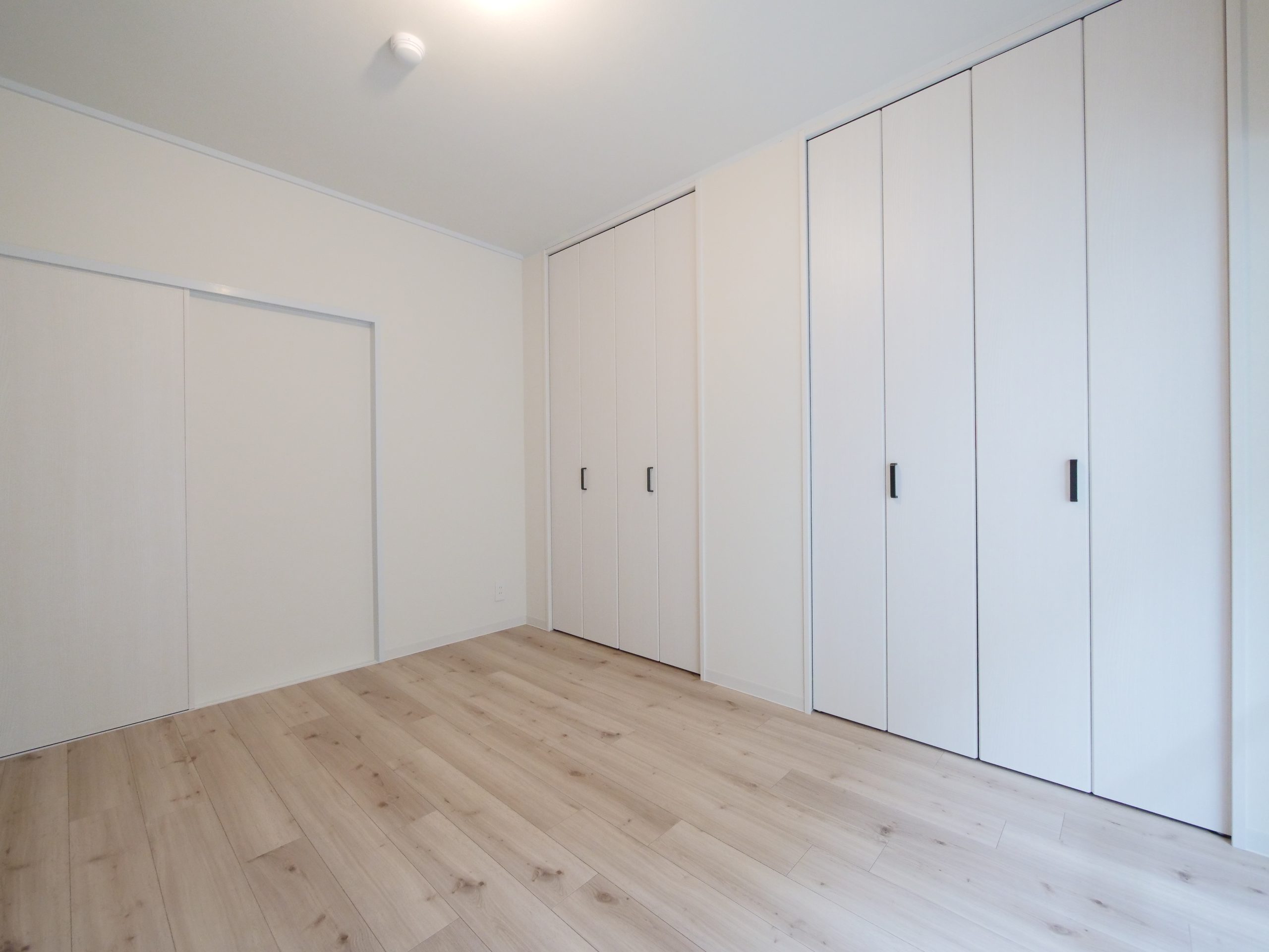 ビフォーアフター_洋室_建具_1LDK